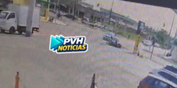 VÍDEO: Carro derruba semáforo após colisão com BYD na Rio Madeira
