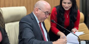 Gedeão Negreiros solicita a instalação de 30 pontos de iluminação na Vila Indianópolis
