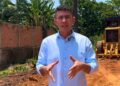 Após cobrança de Pedro Geovar, Prefeitura limpa córrego no Cidade Nova