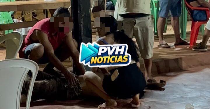 URGENTE: Homem é esfaqueado em briga por causa de mulher em bar