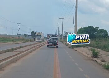 URGENTE: Corpo carbonizado é encontrado em área de mata na zona leste