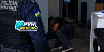 SONO PESADO: Homem invade prédio para furtar, dorme e acorda com a PM na zona leste