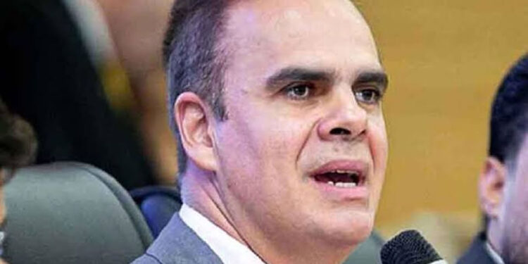 Deputado Alan Queiroz homenageia Ariquemes e Pimenta Bueno pelos aniversários dos municípios