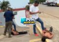 URGENTE: População persegue e prende ladrão de telhas durante furto em empresa no Embratel