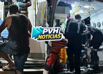 URGENTE: Homem é esfaqueado após agredir esposa com taco de sinuca durante briga de casal
