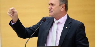 Deputado Luizinho indicará nomes para a educação no Cone Sul
