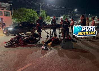 URGENTE: Batida deixa motoboy e motoapp feridos no centro