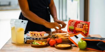 Malha à noite? Ajustar a dieta pode ajudar a melhorar massa muscular e sono
