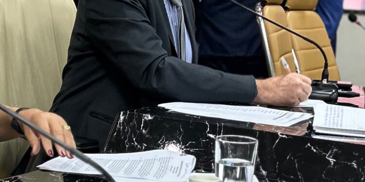 Vereador Gedeão Negreiros solicita encascalhamento na BR-319 no Ramal Cuniã
