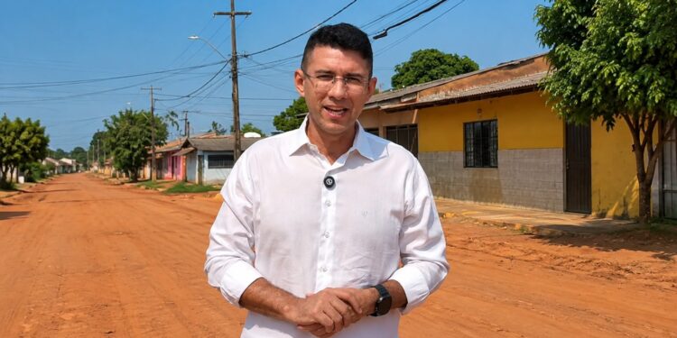 Pedro Geovar acompanha avanço do asfalto no Cidade Nova