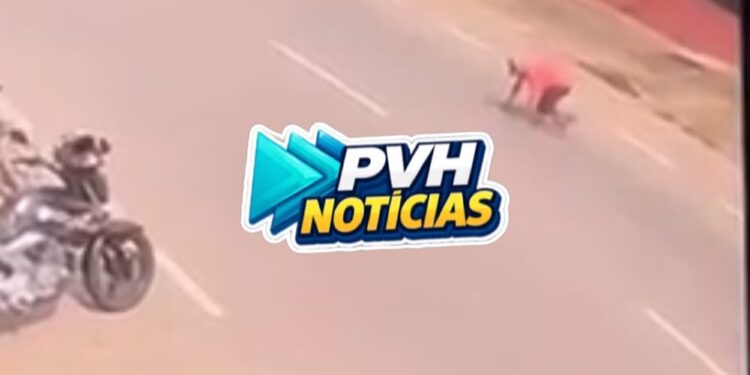 VÍDEO: Idoso é atropelado por moto e piloto foge sem prestar socorro em Porto Velho