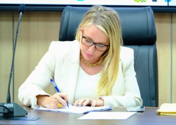 Ieda Chaves garante R$ 2 milhões em medicamentos para Hospital e UBSs de Guajará-Mirim