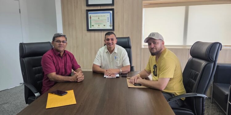 Gabinete de Laerte Gomes recebe vereadores de Ji-Paraná